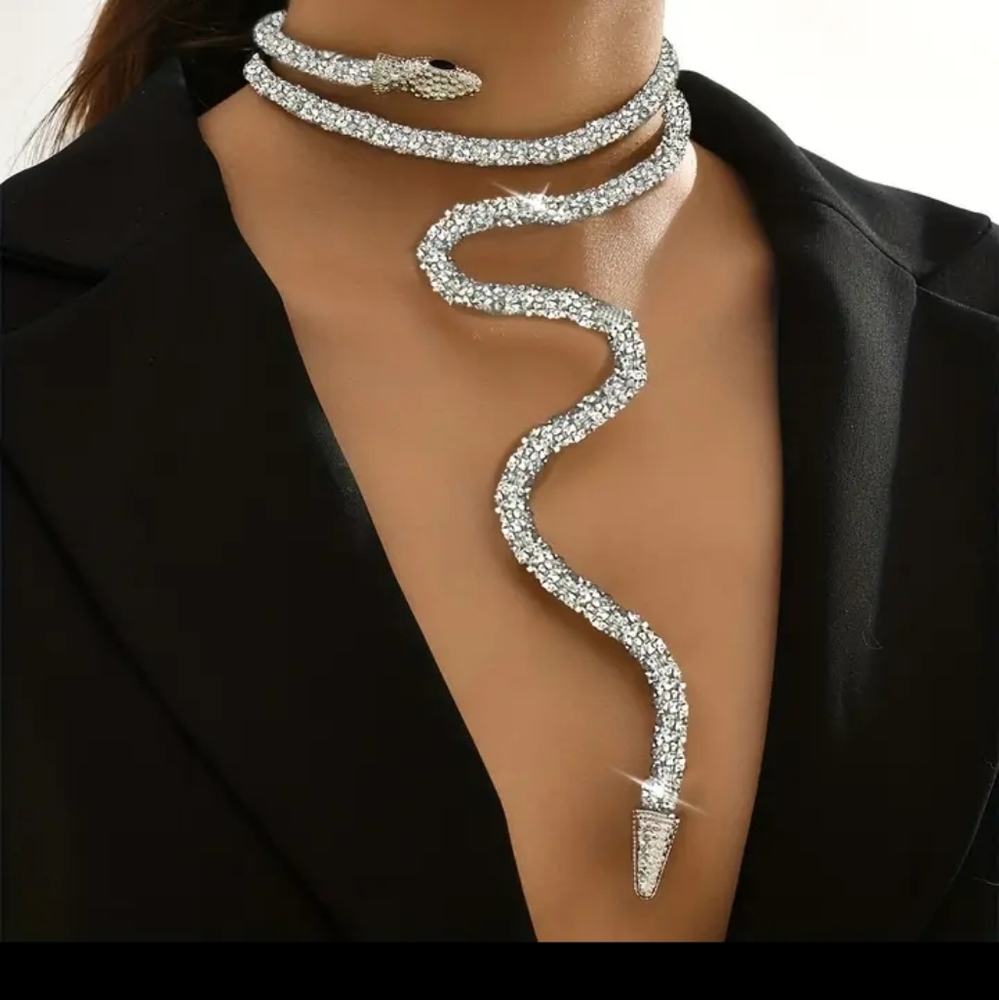 SOLD❗️Rhinestone Snake Necklace - Picture 1 of 4